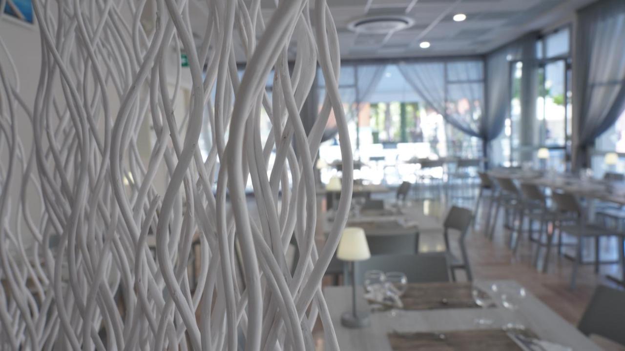 Lively Hotel Беллария-Иджеа-Марина Экстерьер фото